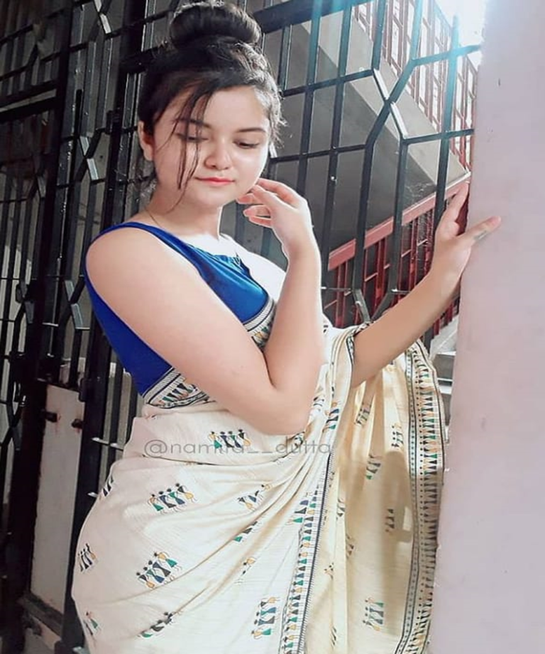 Chennai Aunties Exposing Photos